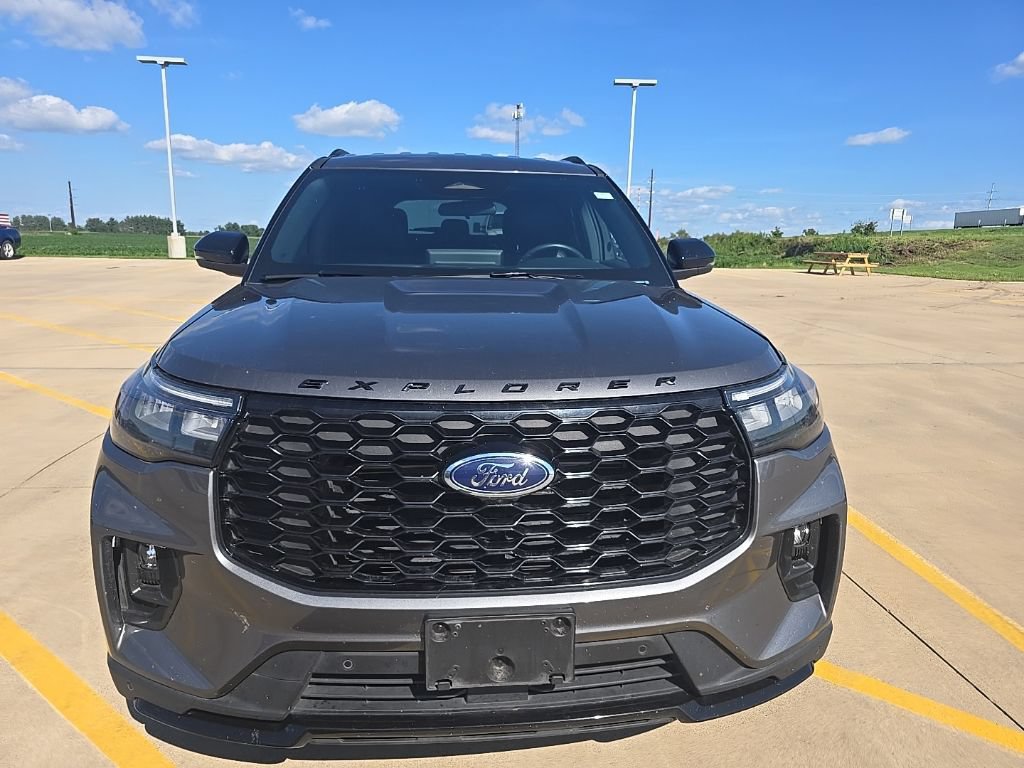 Certified 2025 Ford Explorer ST-Line w/ ST-Line Street Pack AWD/4WD image 2
