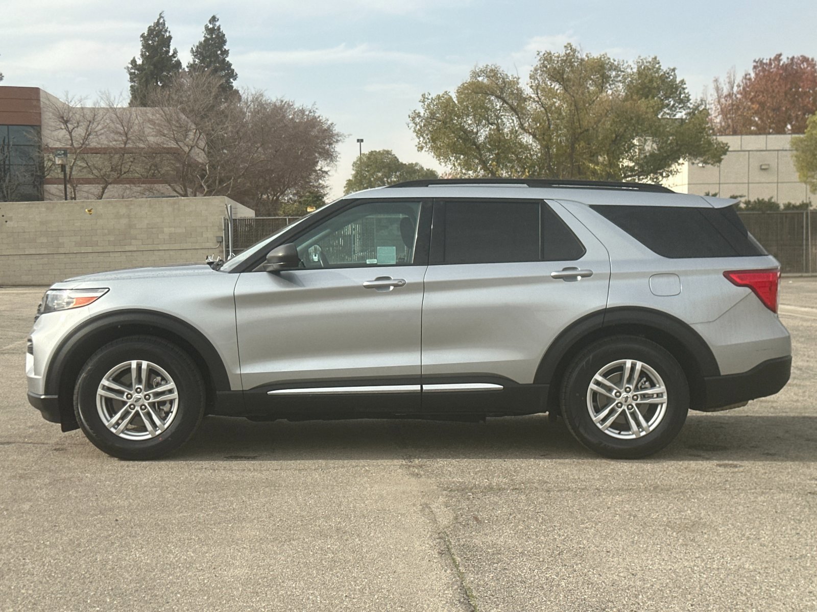 Certified 2022 Ford Explorer XLT image 8