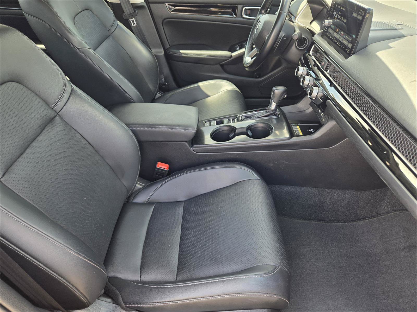 Used 2022 Honda Civic Touring image 13