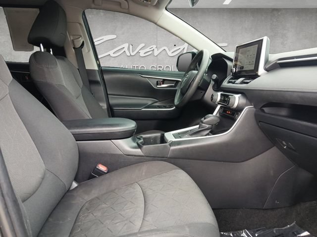 Used 2024 Toyota RAV4 XLE FWD image 25