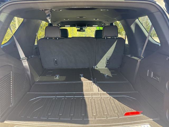 Used 2022 GMC Yukon AT4 AWD/4WD image 15