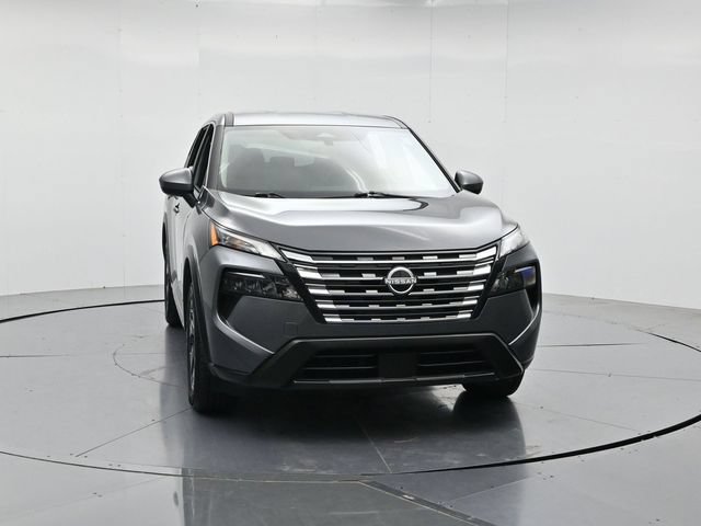 Used 2025 Nissan Rogue SV FWD image 4