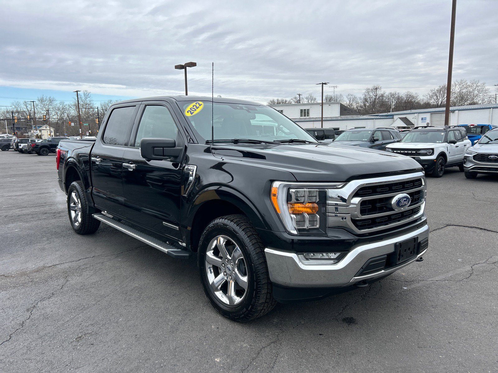 Certified 2022 Ford F150 XLT w/ Equipment Group 302A High image 20