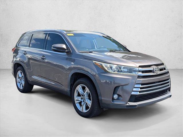 Used 2018 Toyota Highlander Limited FWD video 4