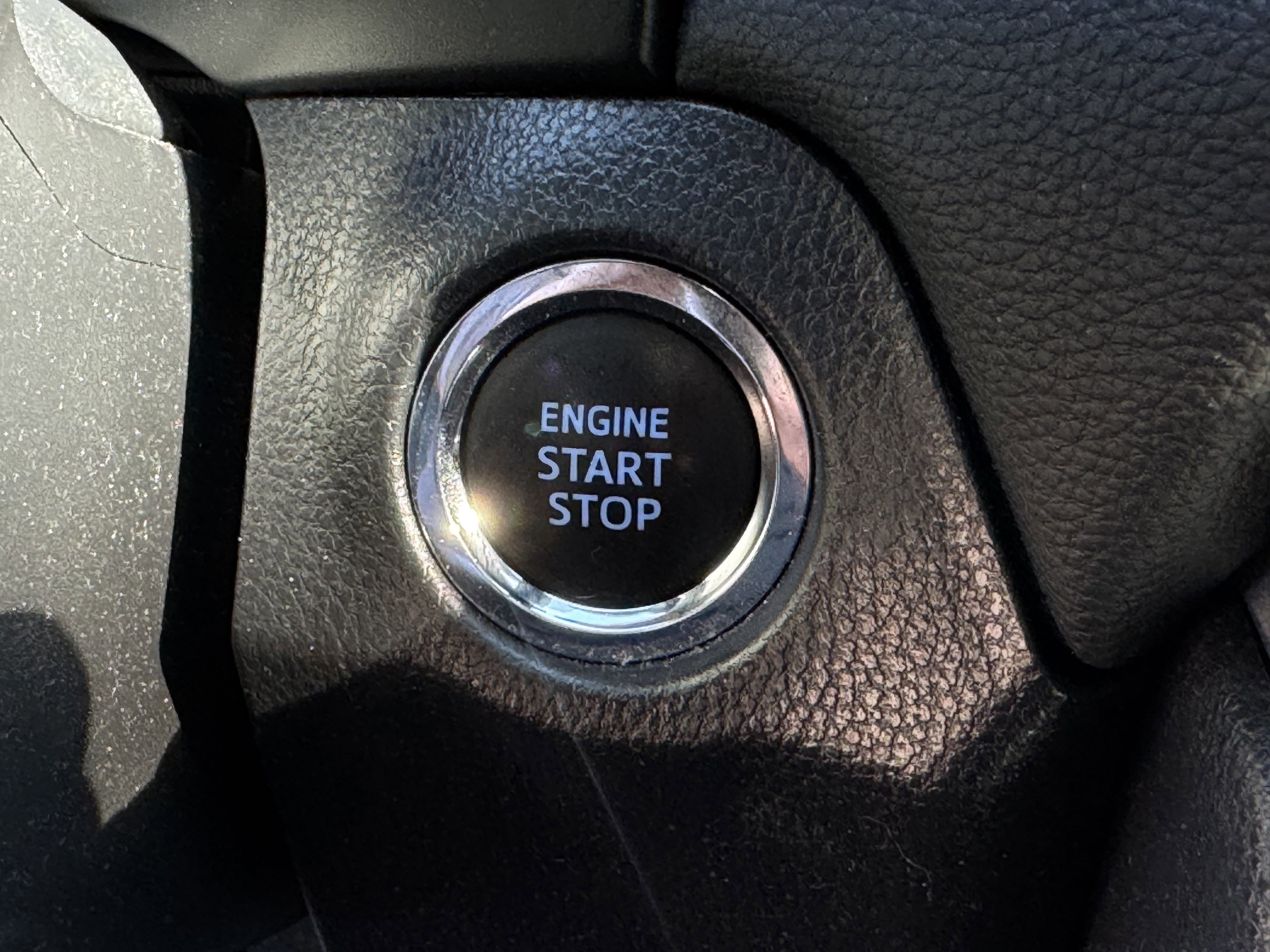 Used 2021 Toyota RAV4 XLE w/ Carpet Mat Package (TMS) image 22