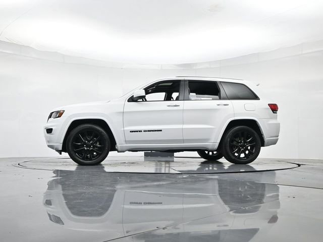 Used 2020 Jeep Grand Cherokee Altitude image 36