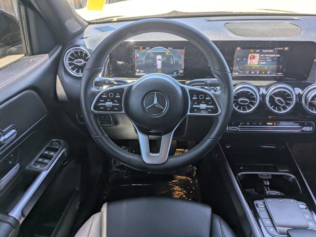 Used 2021 Mercedes-Benz GLB 250 image 16