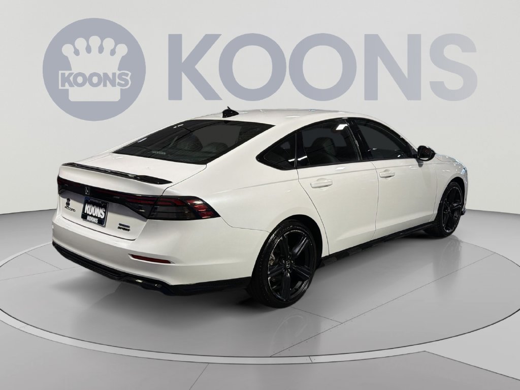 Used 2025 Honda Accord Sport image 4