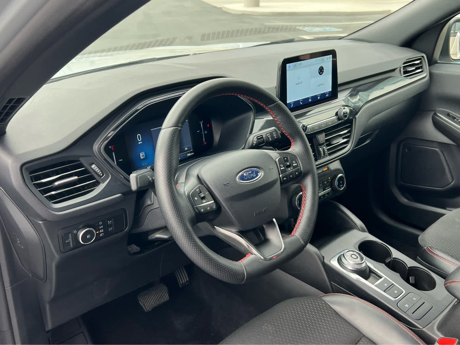 Certified 2025 Ford Escape ST-Line Select AWD/4WD image 28