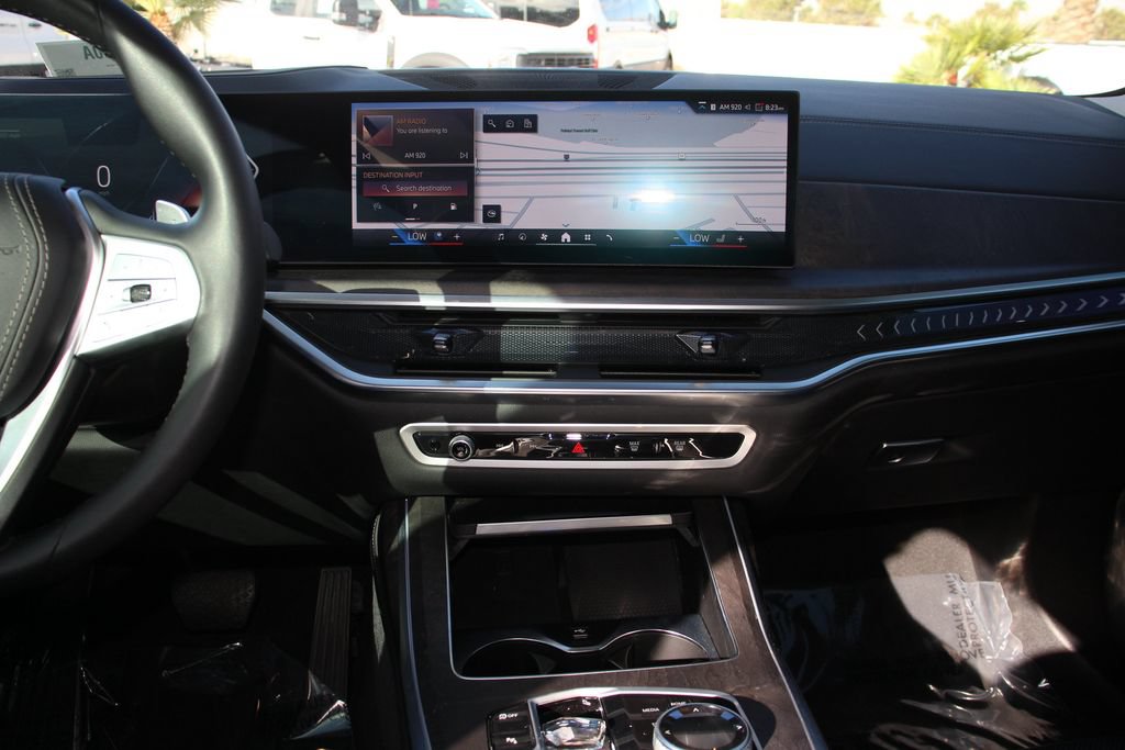 Used 2024 BMW X7 xDrive40i w/ Premium Package AWD/4WD image 18