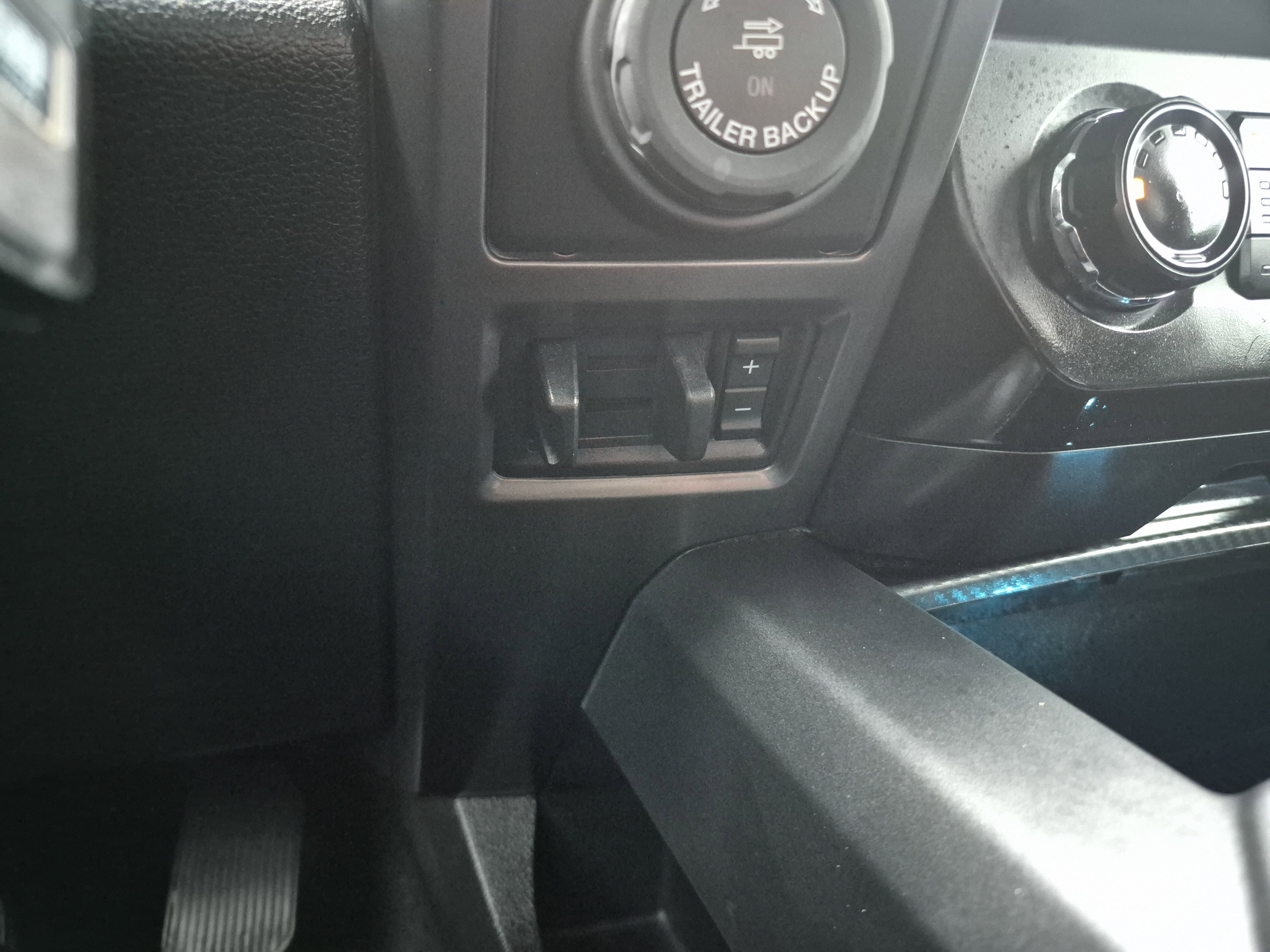 Certified 2020 Ford F150 XLT w/ Equipment Group 302A Luxury image 29