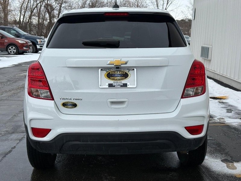 Used 2022 Chevrolet Trax LS w/ Tint and Cruise Package image 2