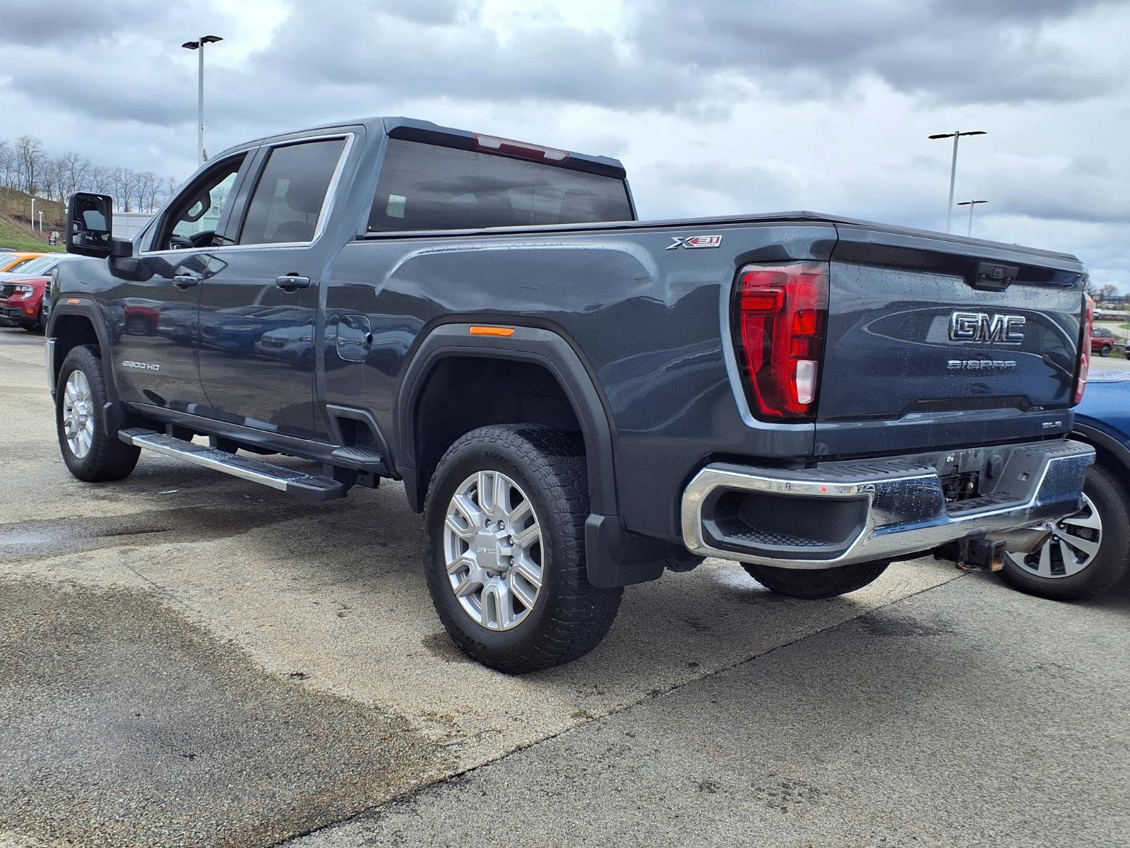 Used 2020 GMC Sierra 2500 SLE w/ SLE Value Package; image 3