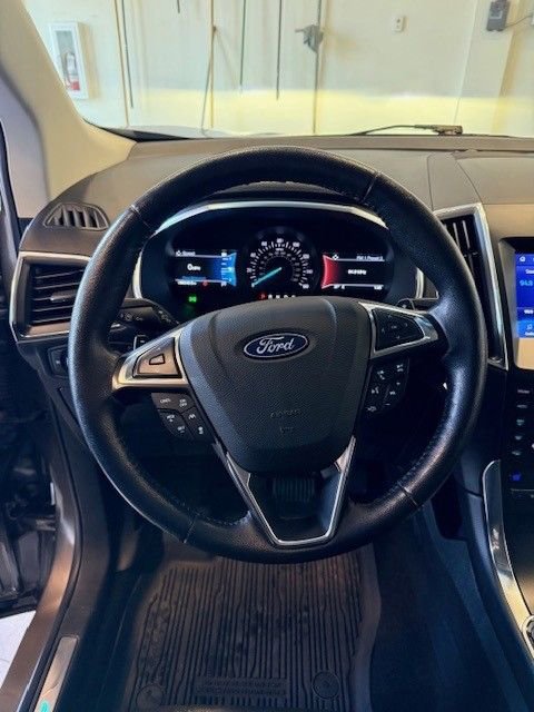Certified 2019 Ford Edge Titanium w/ Equipment Group 301A image 20