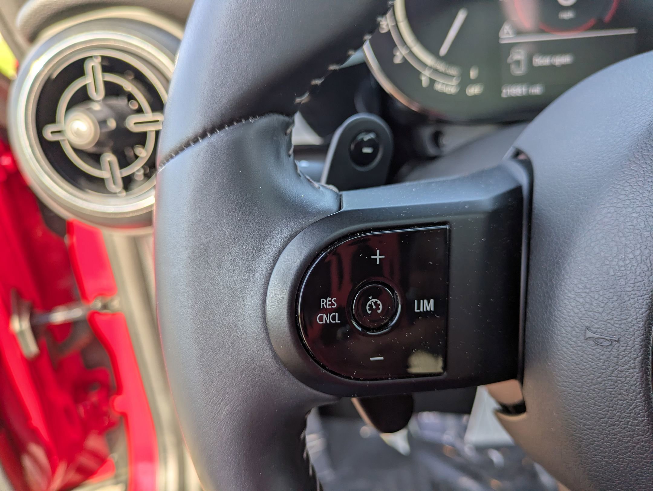 Used 2023 MINI Cooper S w/ Premium Package image 18