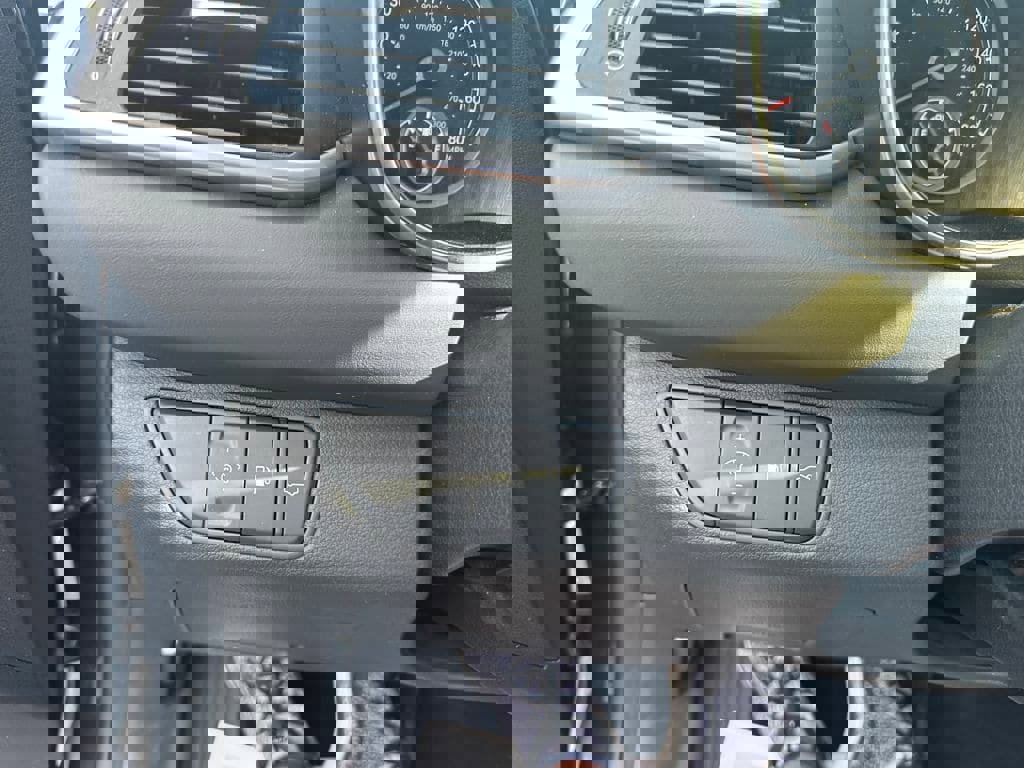 Used 2023 Genesis G70 2.0T image 18