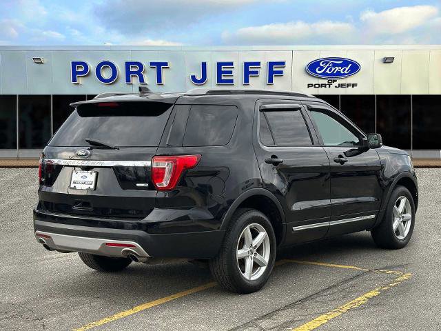 Certified 2017 Ford Explorer XLT image 5