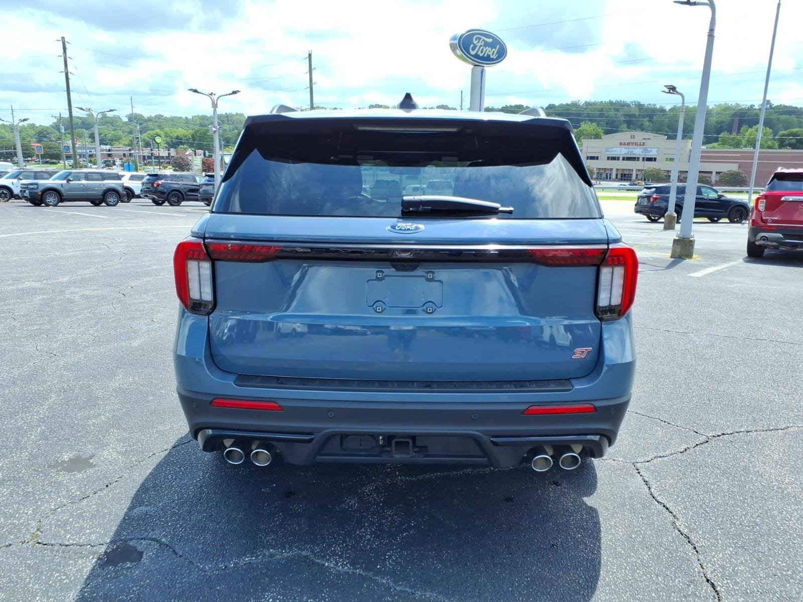 Certified 2025 Ford Explorer ST AWD/4WD image 7