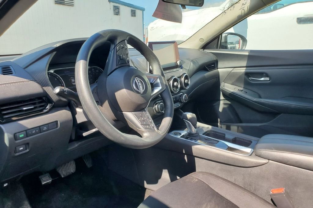 Used 2024 Nissan Sentra SV FWD image 9