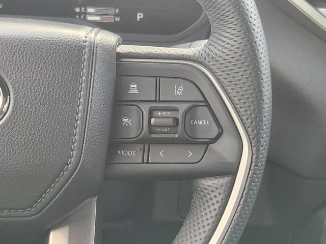 Used 2026 Toyota Tundra Limited AWD/4WD image 29