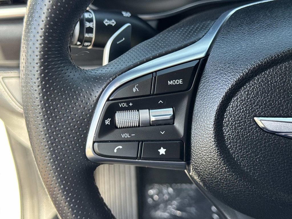 Used 2022 Genesis G70 2.0T w/ Prestige Package image 10