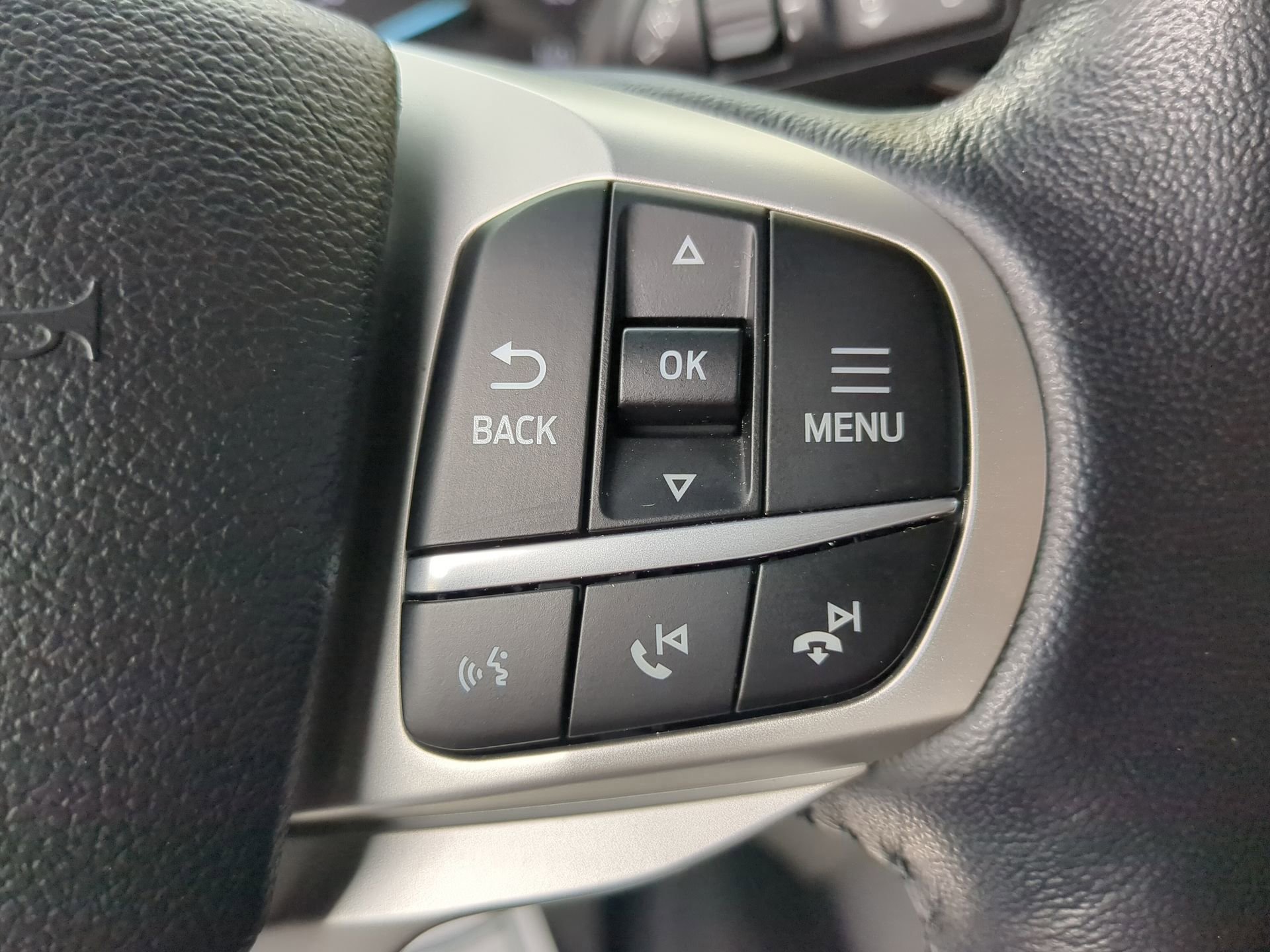 Certified 2022 Ford Explorer XLT w/ Equipment Group 202A image 58