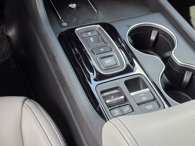 Used 2025 Honda Pilot Touring image 24
