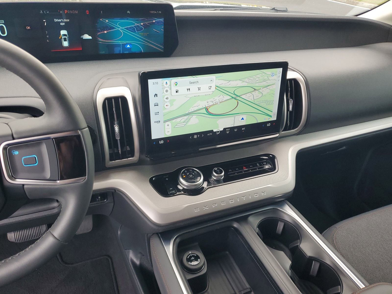 Certified 2025 Ford Expedition Active image 25