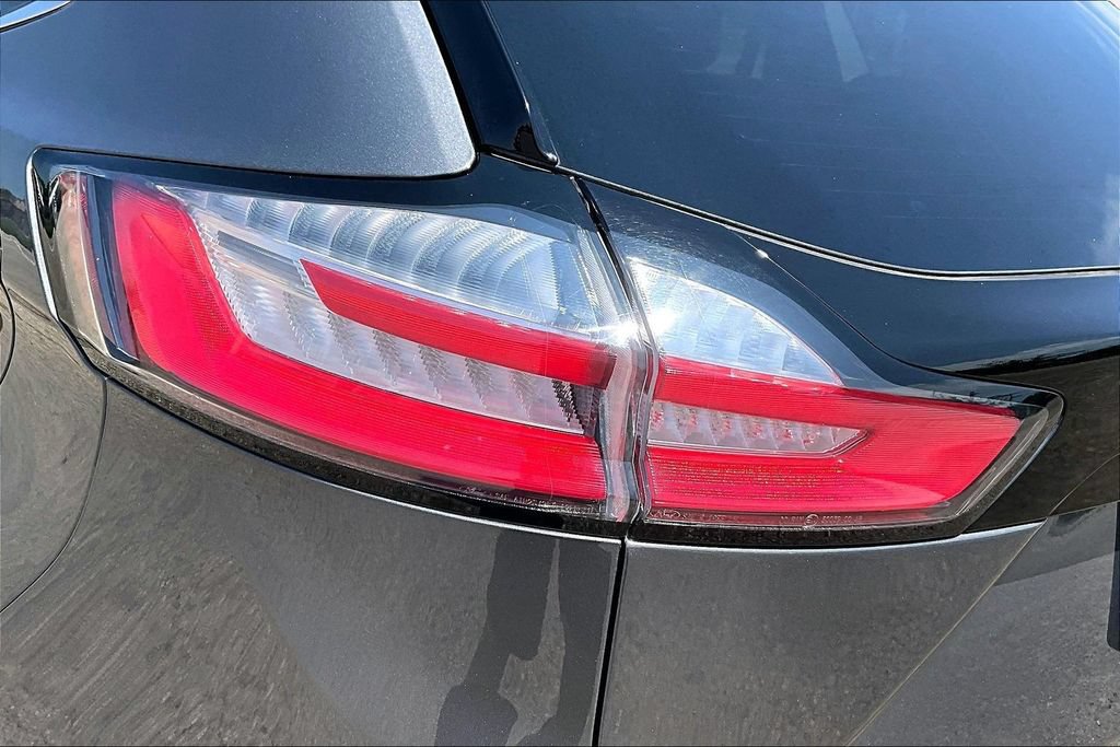 Certified 2024 Ford Edge Titanium AWD/4WD image 30