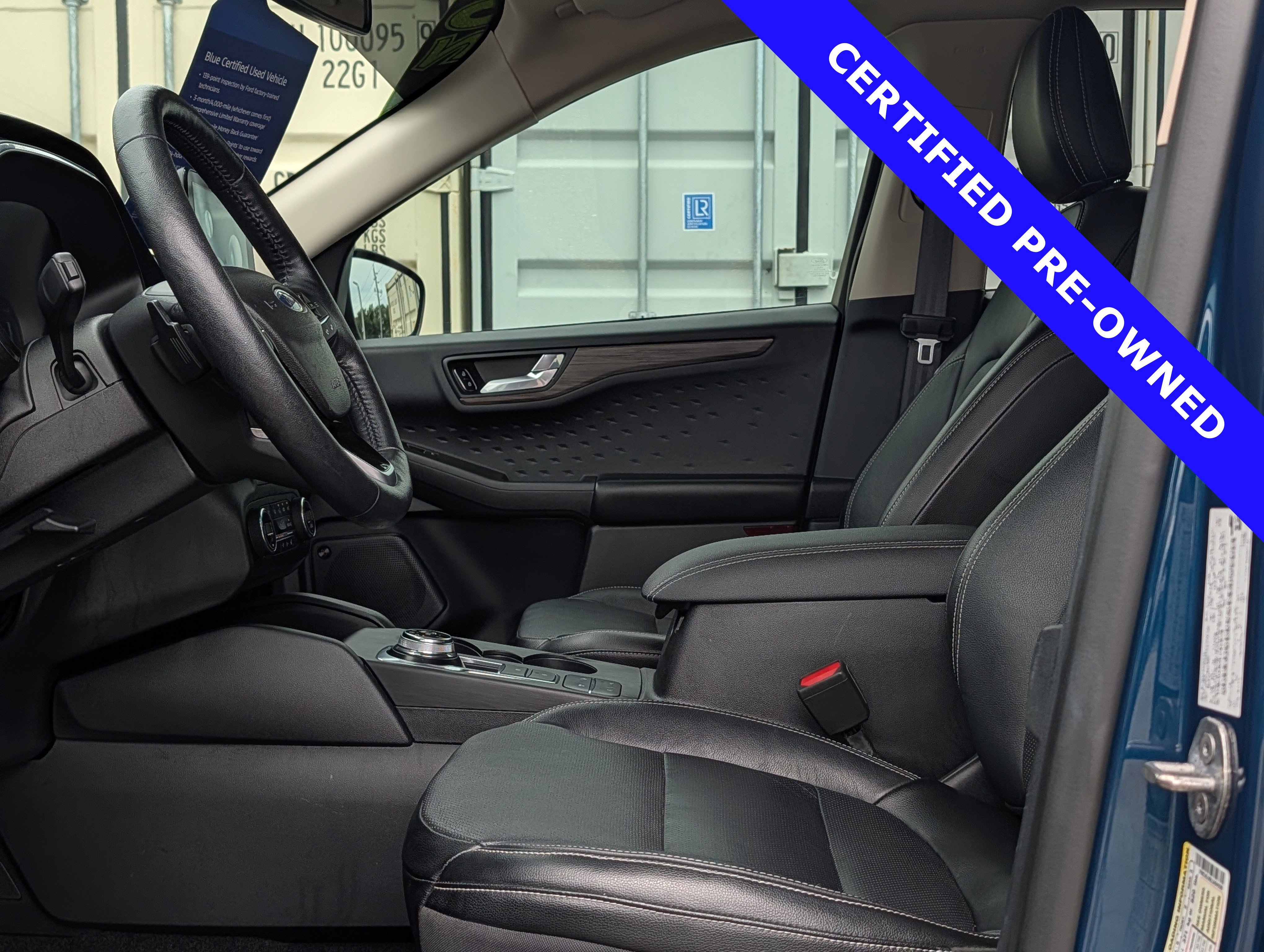 Certified 2020 Ford Escape Titanium AWD/4WD image 21