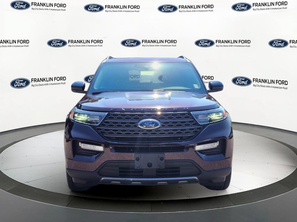 Certified 2022 Ford Explorer XLT w/ Equipment Group 202A AWD/4WD image 8