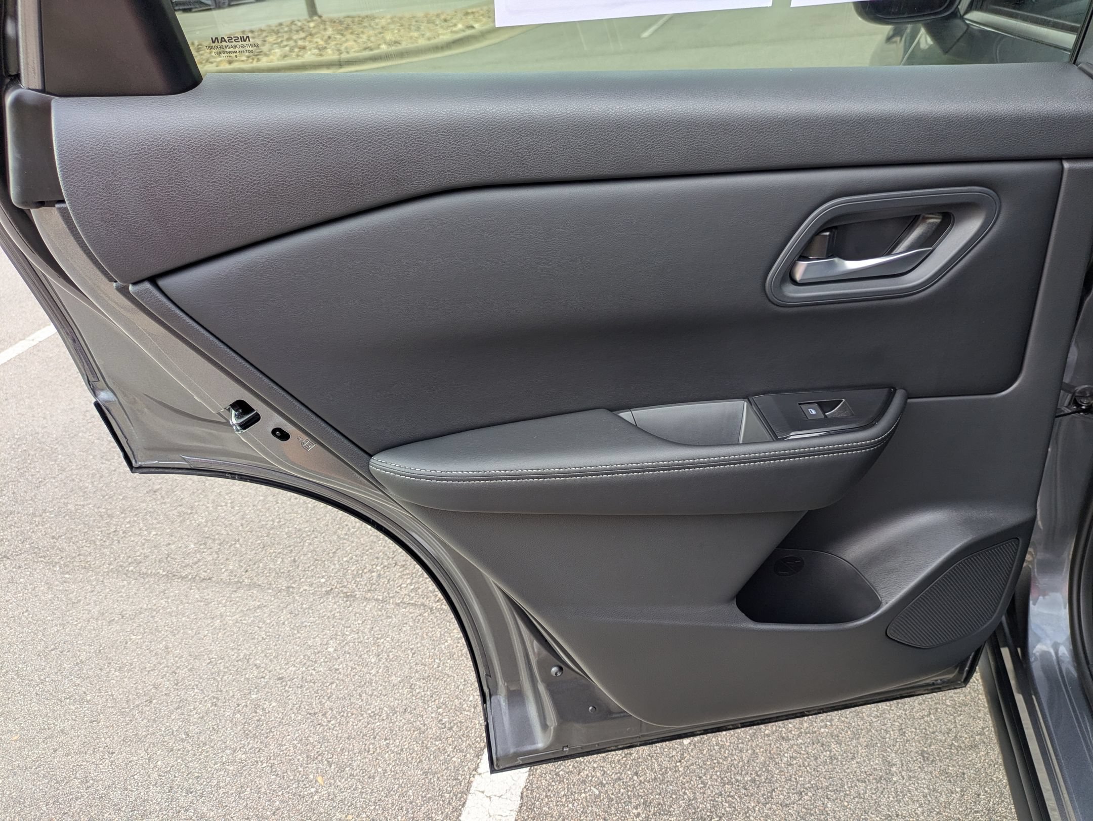 Used 2026 Nissan Rogue SV FWD image 29