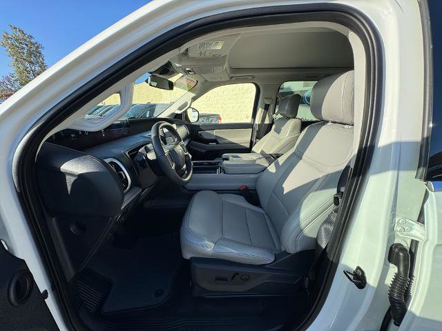 Certified 2025 Ford Expedition Active AWD/4WD image 18