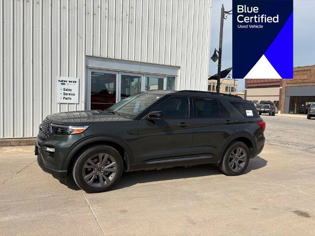 Certified 2024 Ford Explorer XLT w/ Equipment Group 202A AWD/4WD image 1