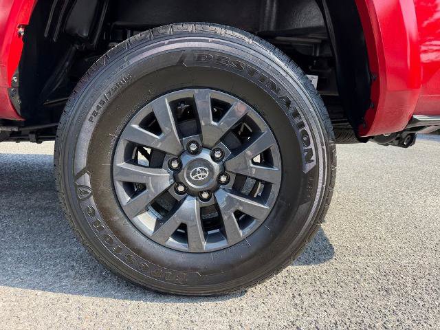 Used 2023 Toyota Tacoma SR5 w/ Technology Package AWD/4WD image 14
