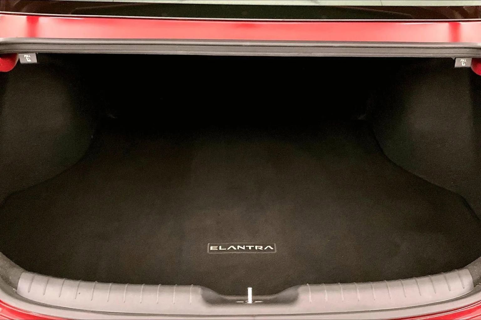Used 2023 Hyundai Elantra SEL w/ Convenience Package image 33