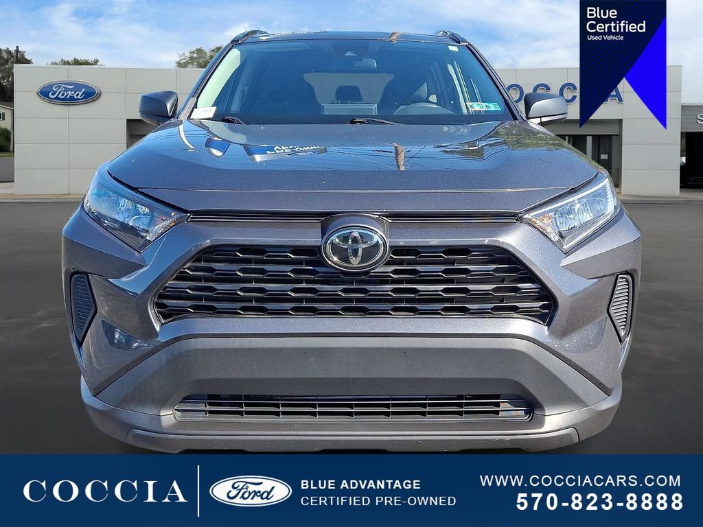 Used 2021 Toyota RAV4 LE AWD/4WD image 2