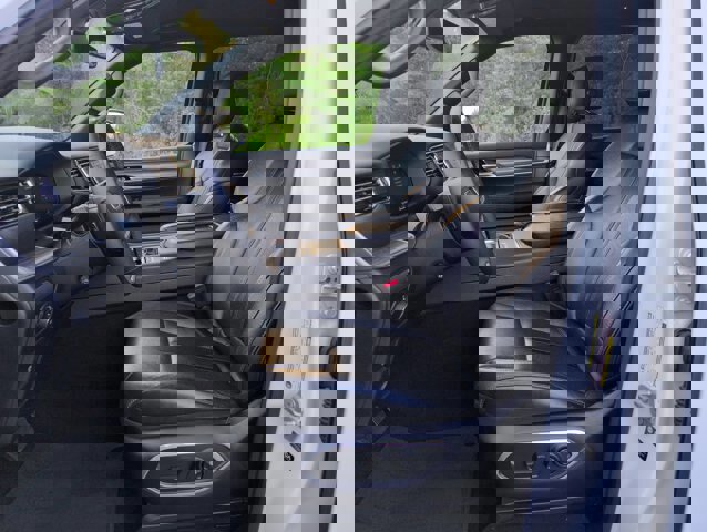 Used 2024 Jeep Wagoneer L Series II image 11