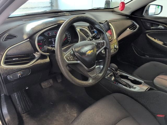 Used 2023 Chevrolet Malibu LT image 13