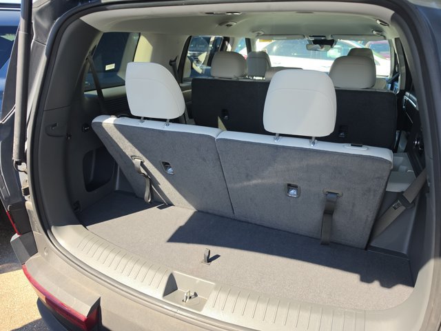 Used 2026 Hyundai Santa Fe SEL FWD image 7
