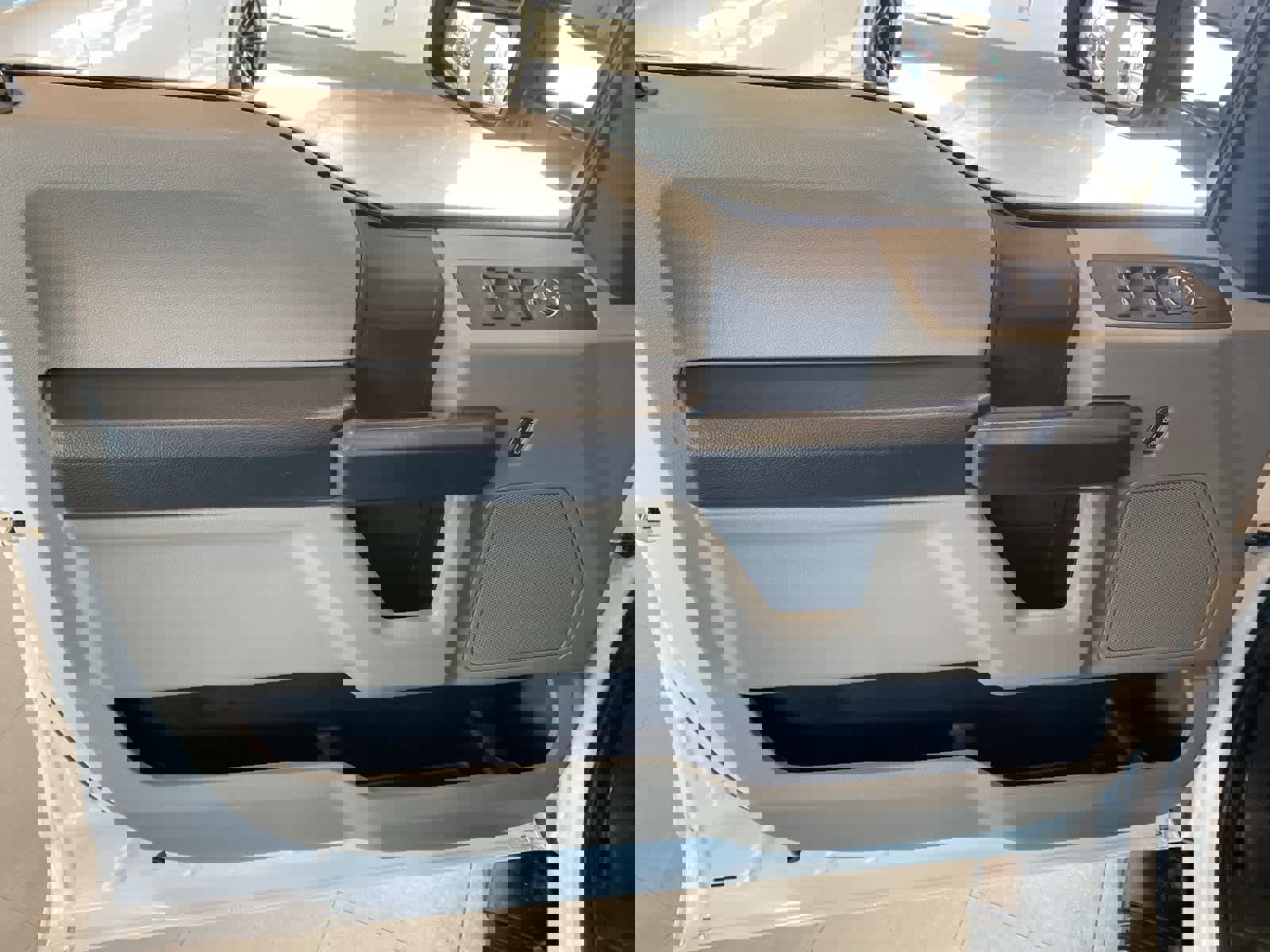 Certified 2022 Ford F350 XL w/ Power Equipment Group image 17