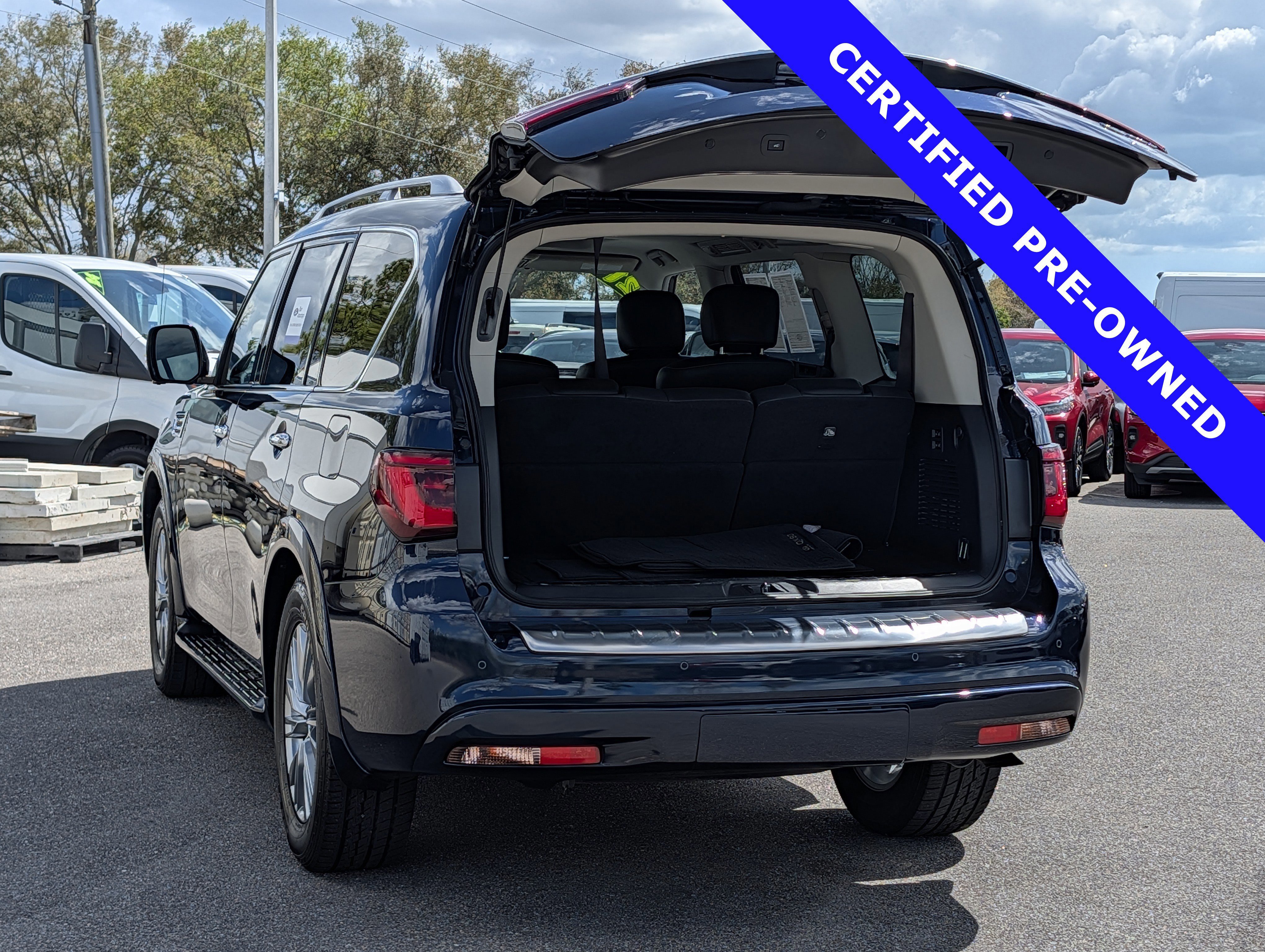 Used 2021 INFINITI QX80 Luxe video 3