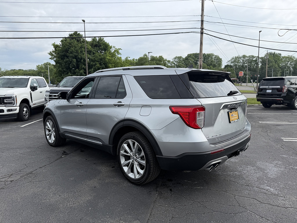 Certified 2021 Ford Explorer Platinum w/ Equipment Group 601A AWD/4WD image 5