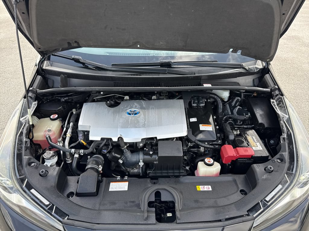 Used 2019 Toyota Prius XLE w/ Advanced Technology Package AWD/4WD image 27