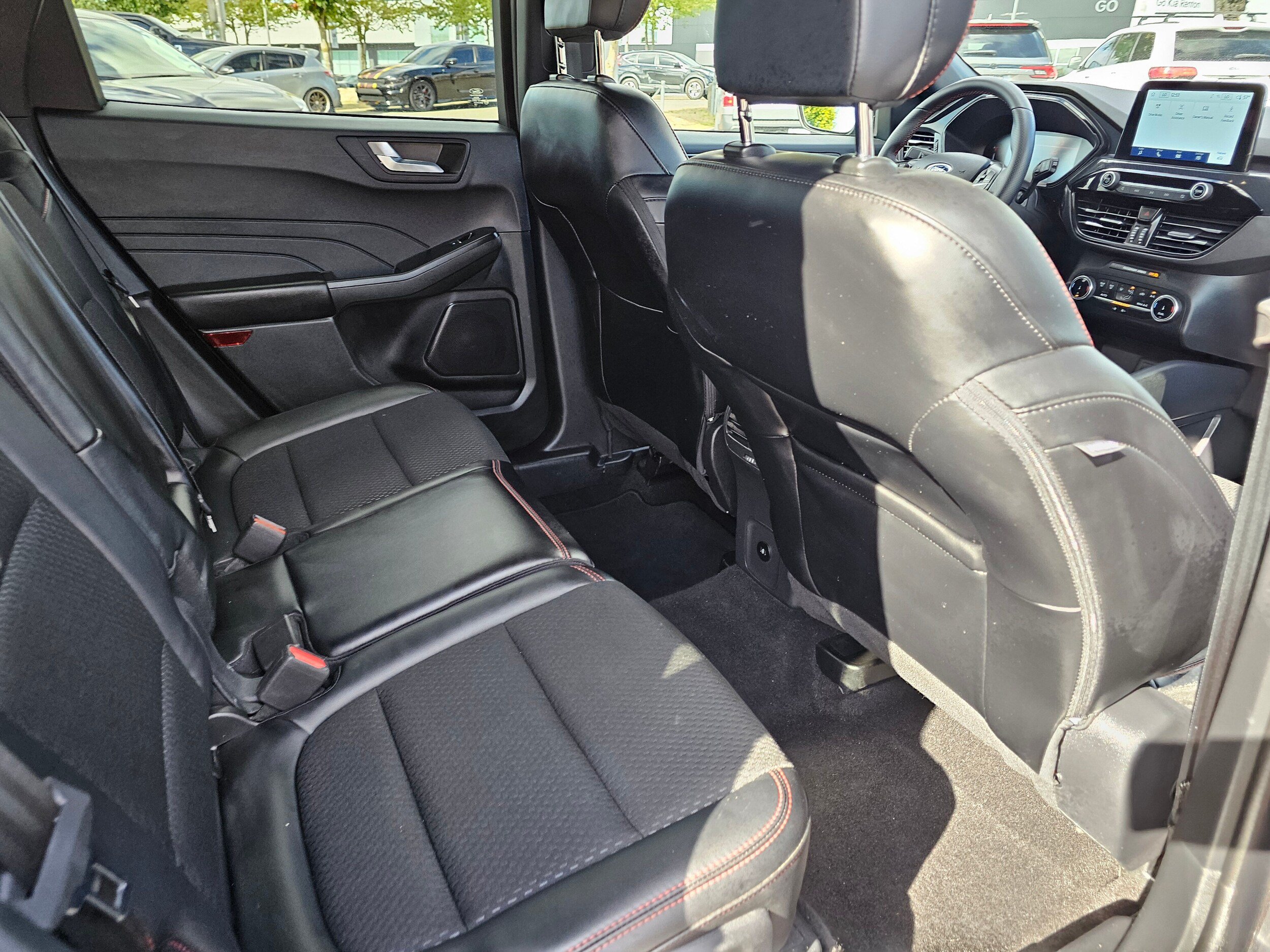 Certified 2025 Ford Escape ST-Line AWD/4WD image 15