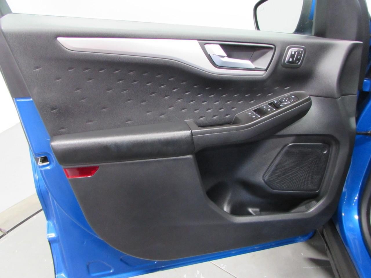 Certified 2020 Ford Escape SEL FWD image 12