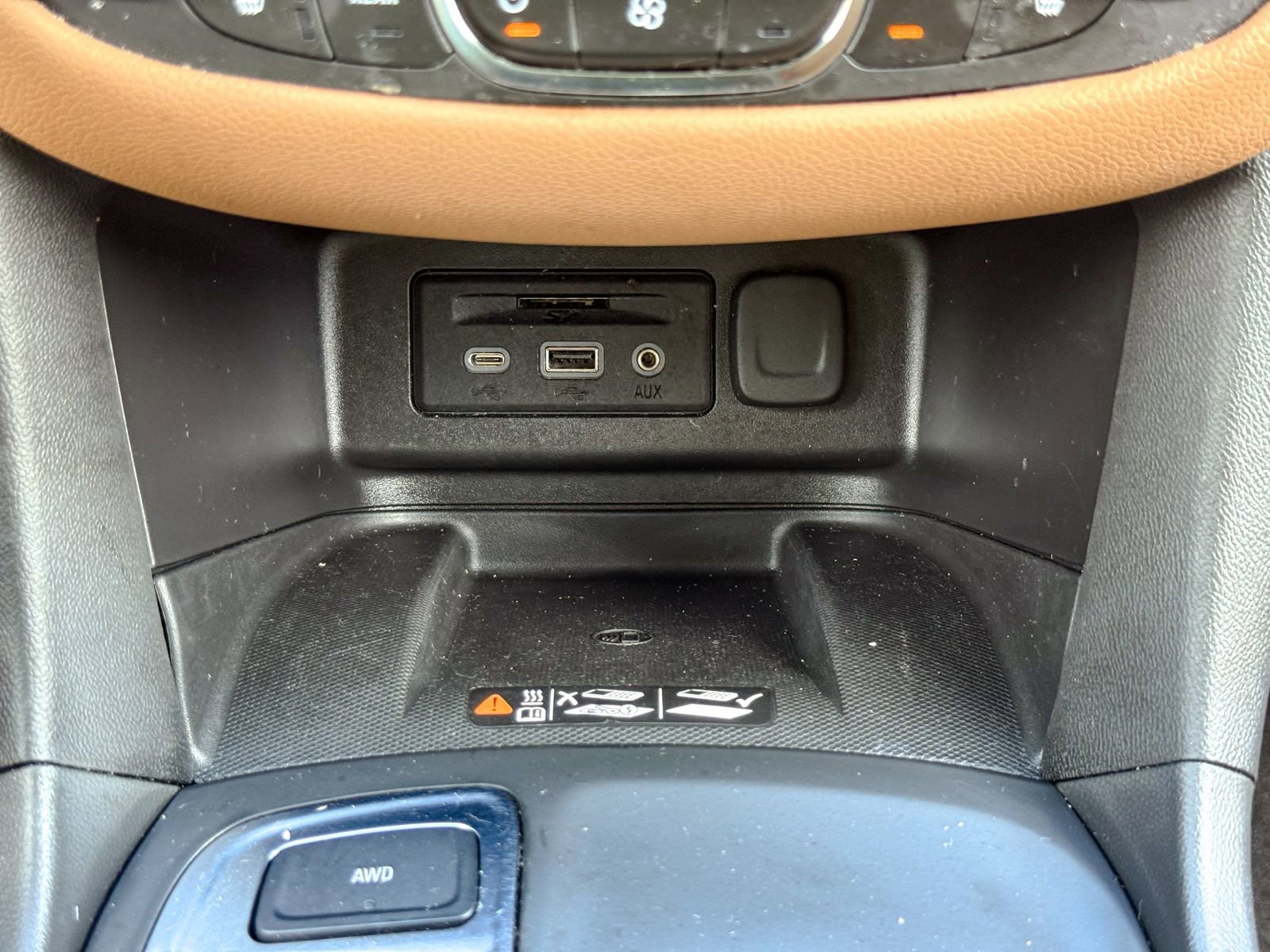 Used 2021 Chevrolet Equinox Premier AWD/4WD image 26