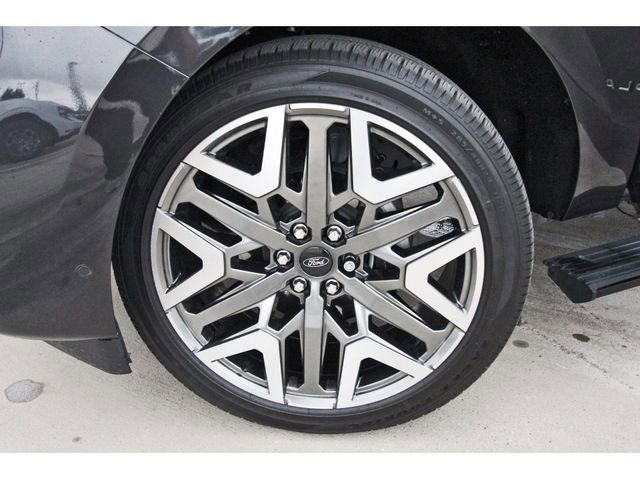 Certified 2025 Ford Expedition Max Platinum w/ Platinum Ultimate Package image 29