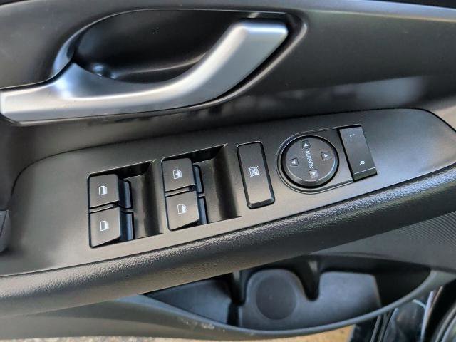 Used 2019 Hyundai Elantra GT image 13