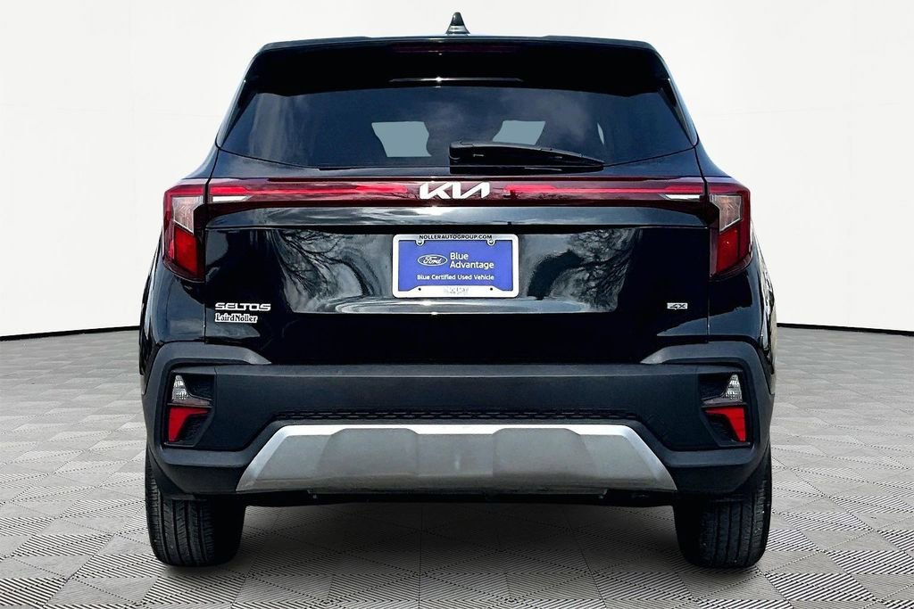 Used 2024 Kia Seltos LX AWD/4WD image 3